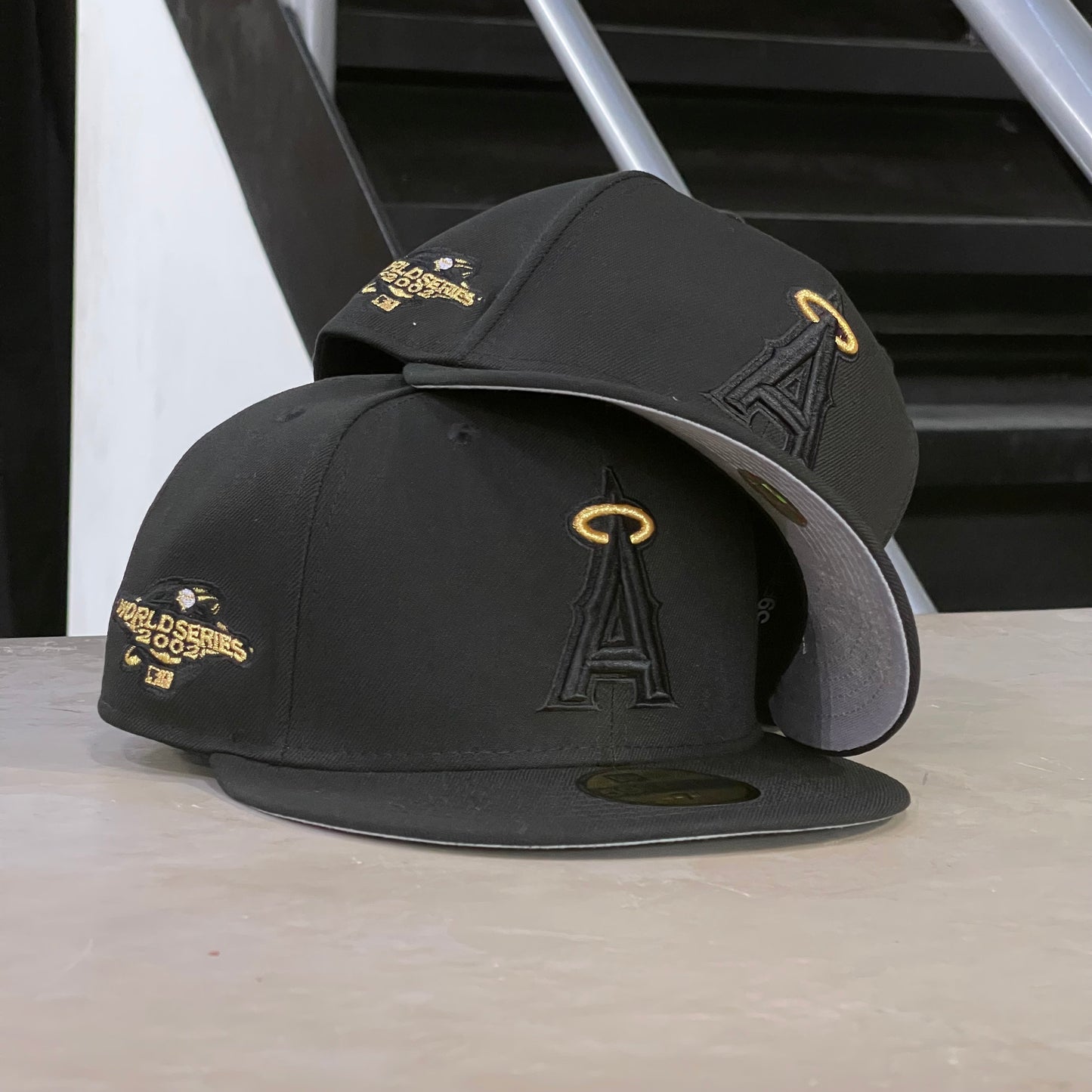 ANAHEIM ANGELS 2002 WORLD SERIES NEGRO Y DORADO EXCLUSIVA