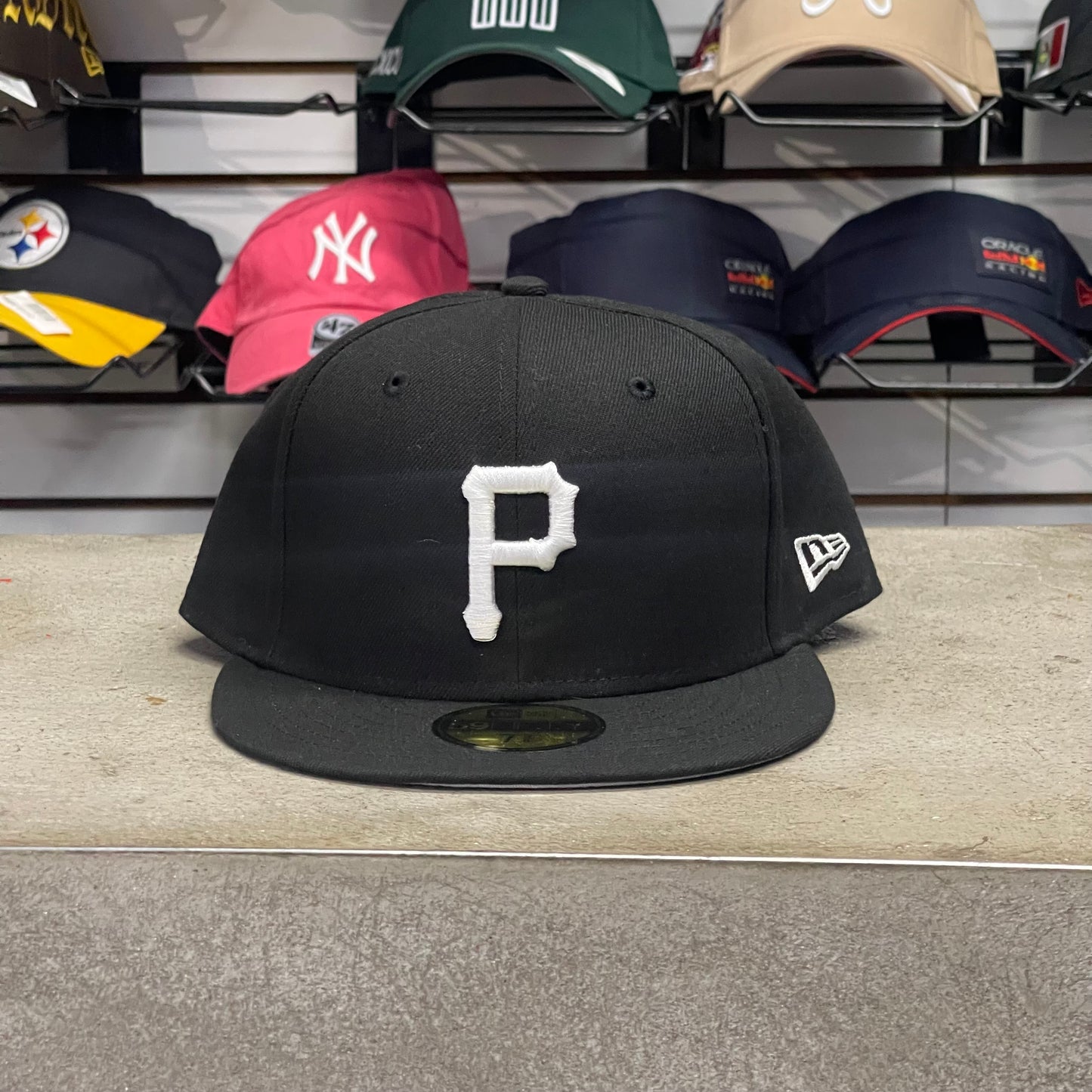 PIRATAS PITTSBURGH CLÁSICA BLACK & WHITE CERRADA
