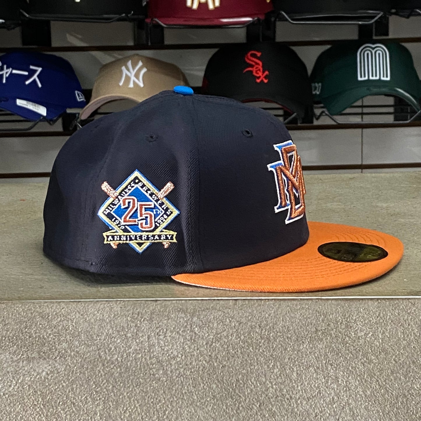 MILWAUKEE BREWERS 25TH ANNIVERSARY EXCLUSIVA