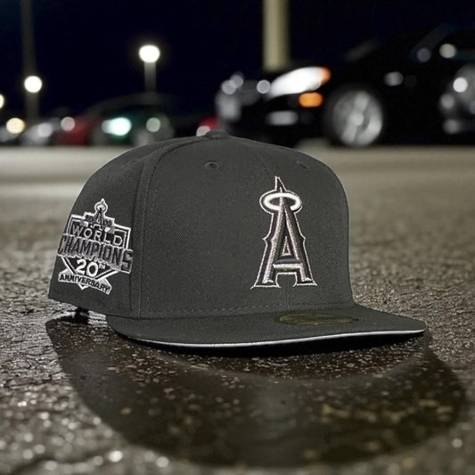 ANAHEIM ANGELS 2002 WORLD CHAMPIONS 20 ANNIVERSARY EXCLUSIVA