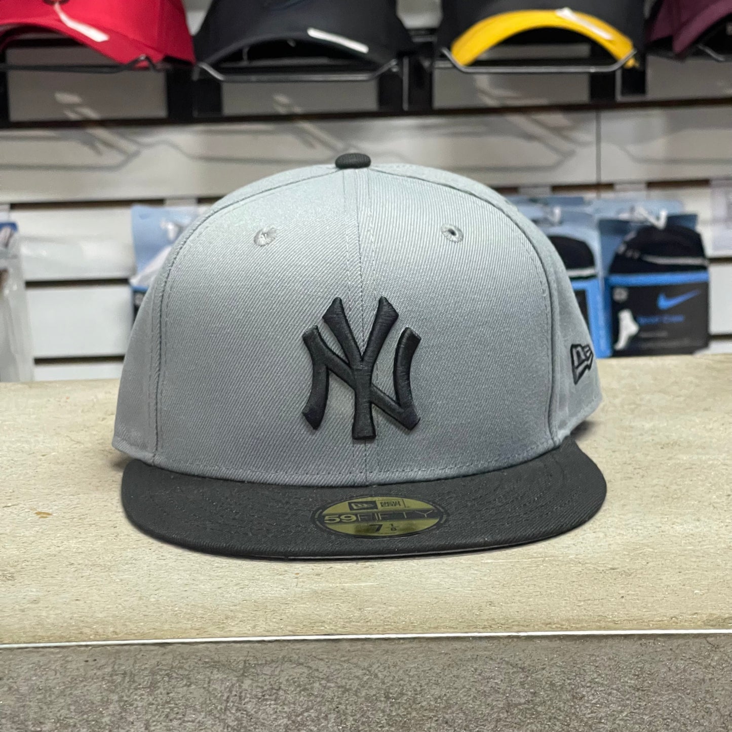 NEW YORK YANKEES GRIS Y NEGRO CLÁSICA