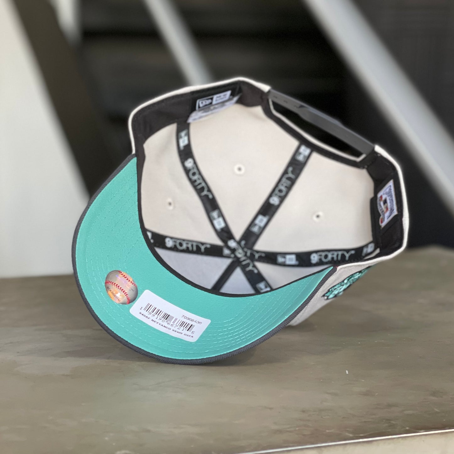 NEW YORK YANKEES OFF WHITE MINT UV 9FORTY AJUSTABLE