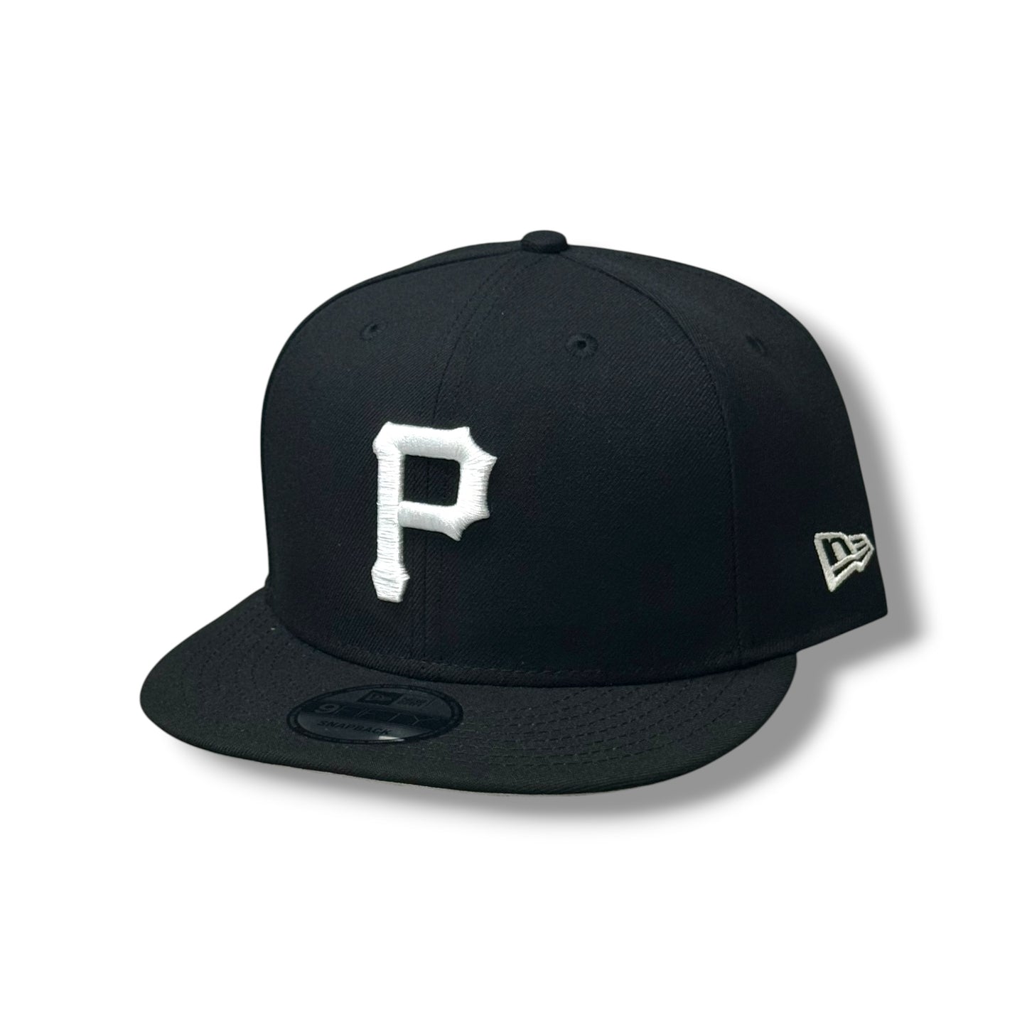 PITTSBURGH PIRATES BLACK & WHITE AJUSTABLE