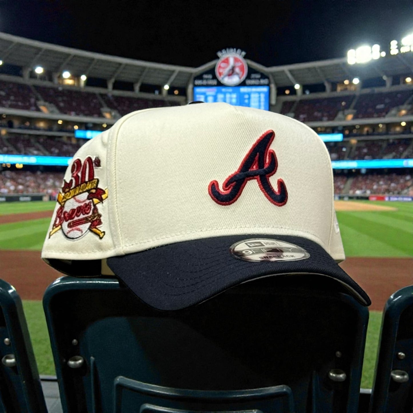 ATLANTA BRAVES 30 SEASON OFF WHITE A-FRAME AJUSTABLE