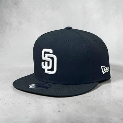 SAN DIEGO PADRES BLACK & WHITE AJUSTABLE