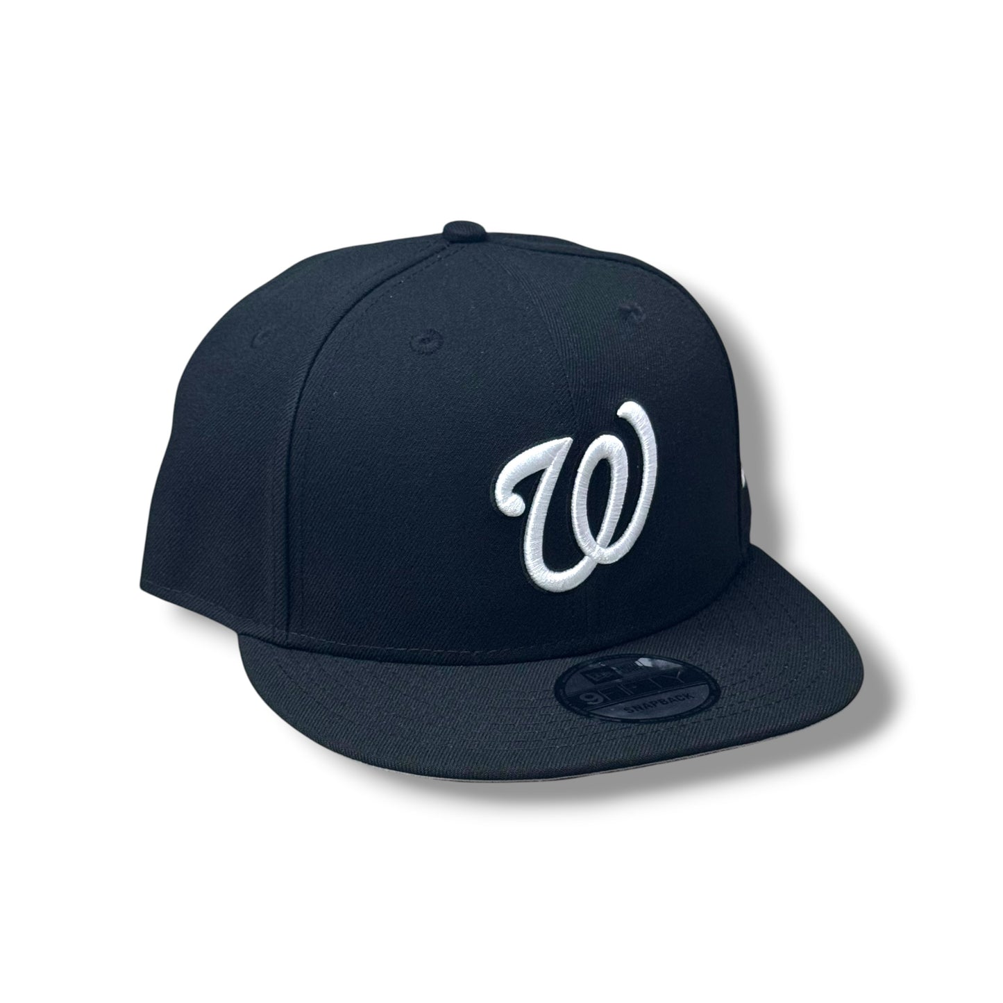 WASHINGTON NATIONALS BLACK & WHITE AJUSTABLE