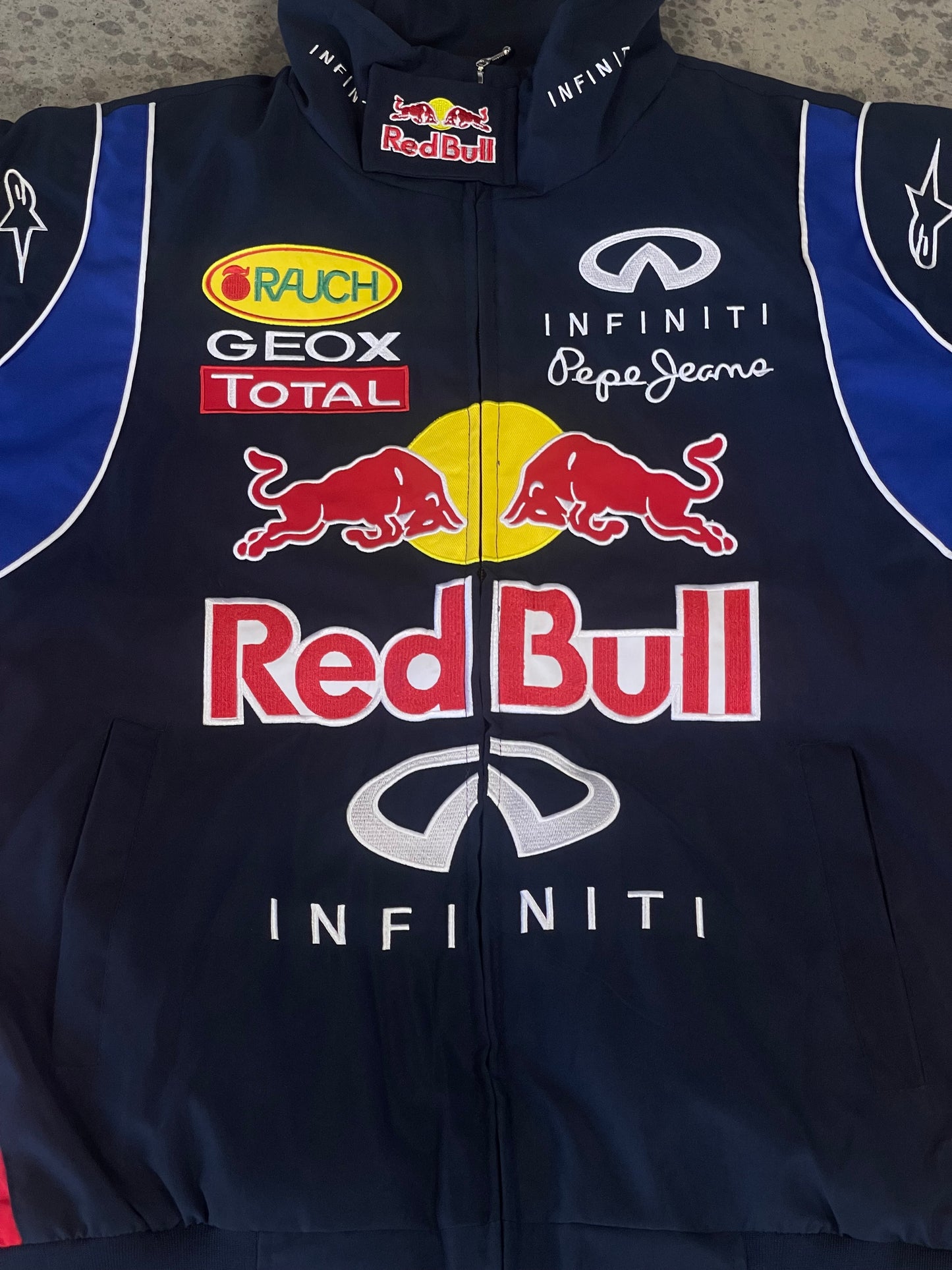 REDBULL CHAQUETA DE CARRERAS