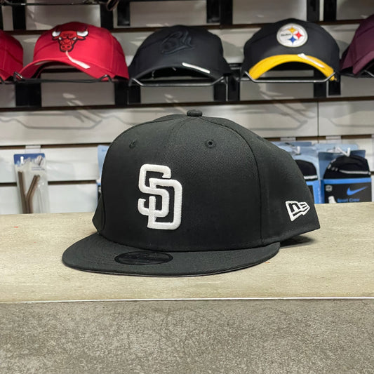 SAN DIEGO PADRES BLANCO Y NEGRO CLÁSICA AJUSTABLE