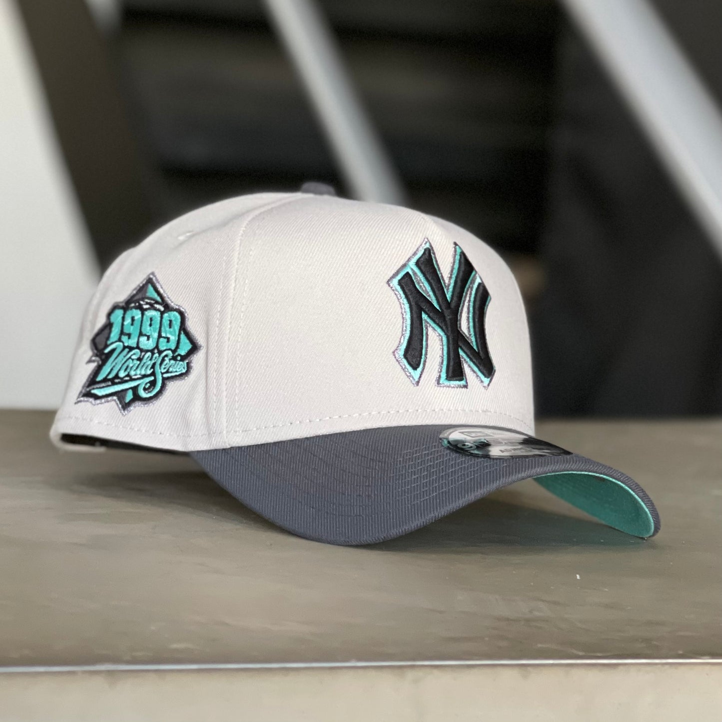 NEW YORK YANKEES OFF WHITE MINT UV 9FORTY AJUSTABLE