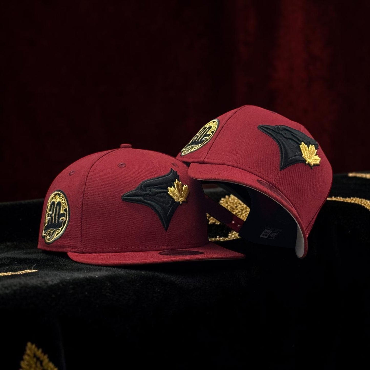 TORONTO BLUE JAYS 30 YEARS RED VELVET AJUSTABLE