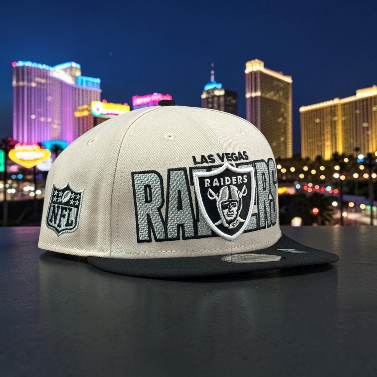 LAS VEGAS RAIDERS OFF WHITE NFL AJUSTABLE