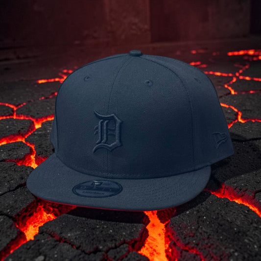 DETROIT TIGERS BLACKOUT ROJO AJUSTABLE