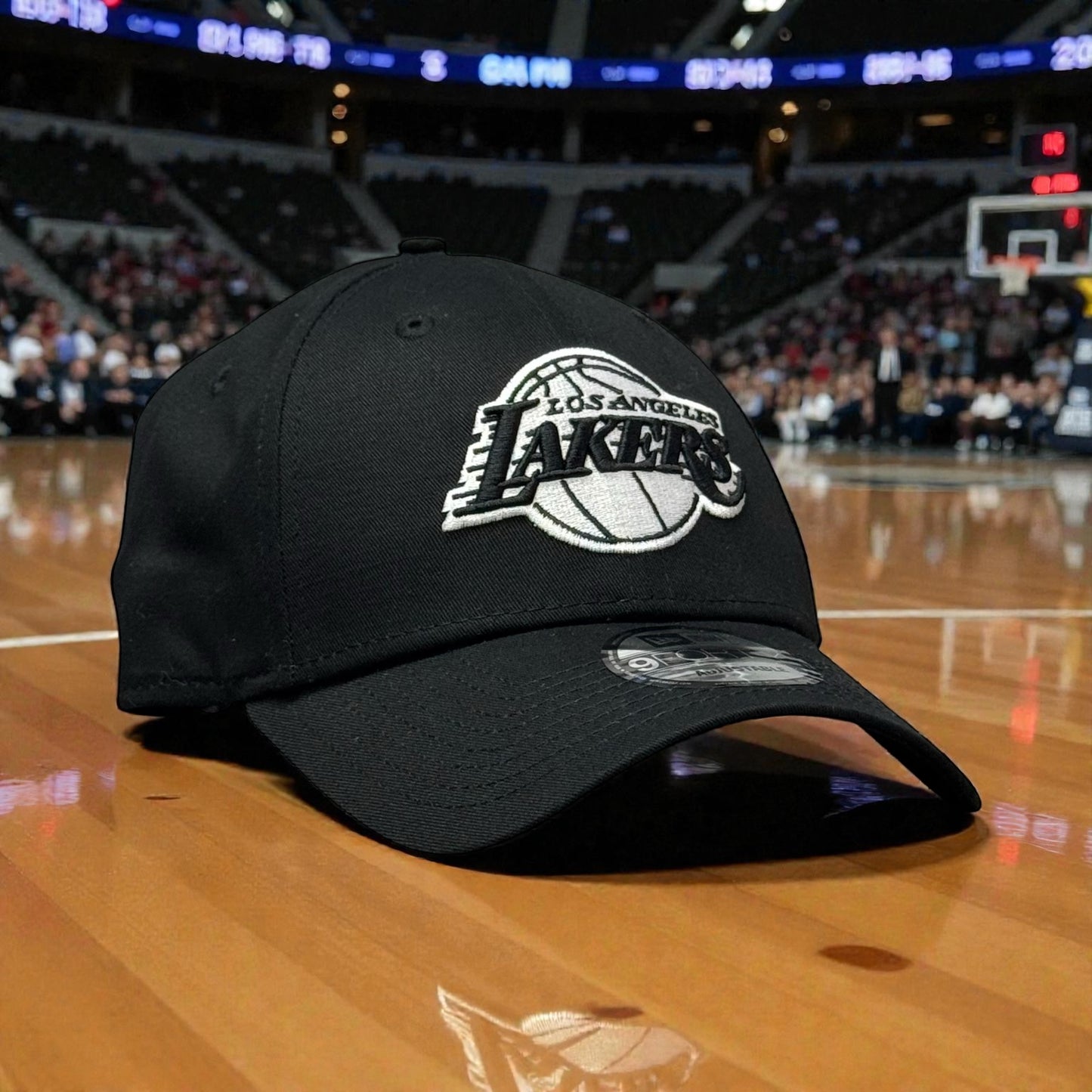 LAKERS CASUAL STRAPBACK BLANCO Y NEGRO