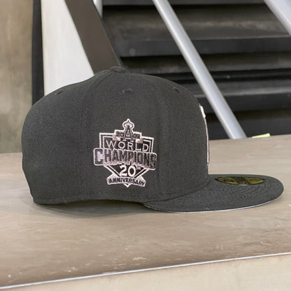 ANAHEIM ANGELS 2002 WORLD CHAMPIONS 20 ANNIVERSARY EXCLUSIVA
