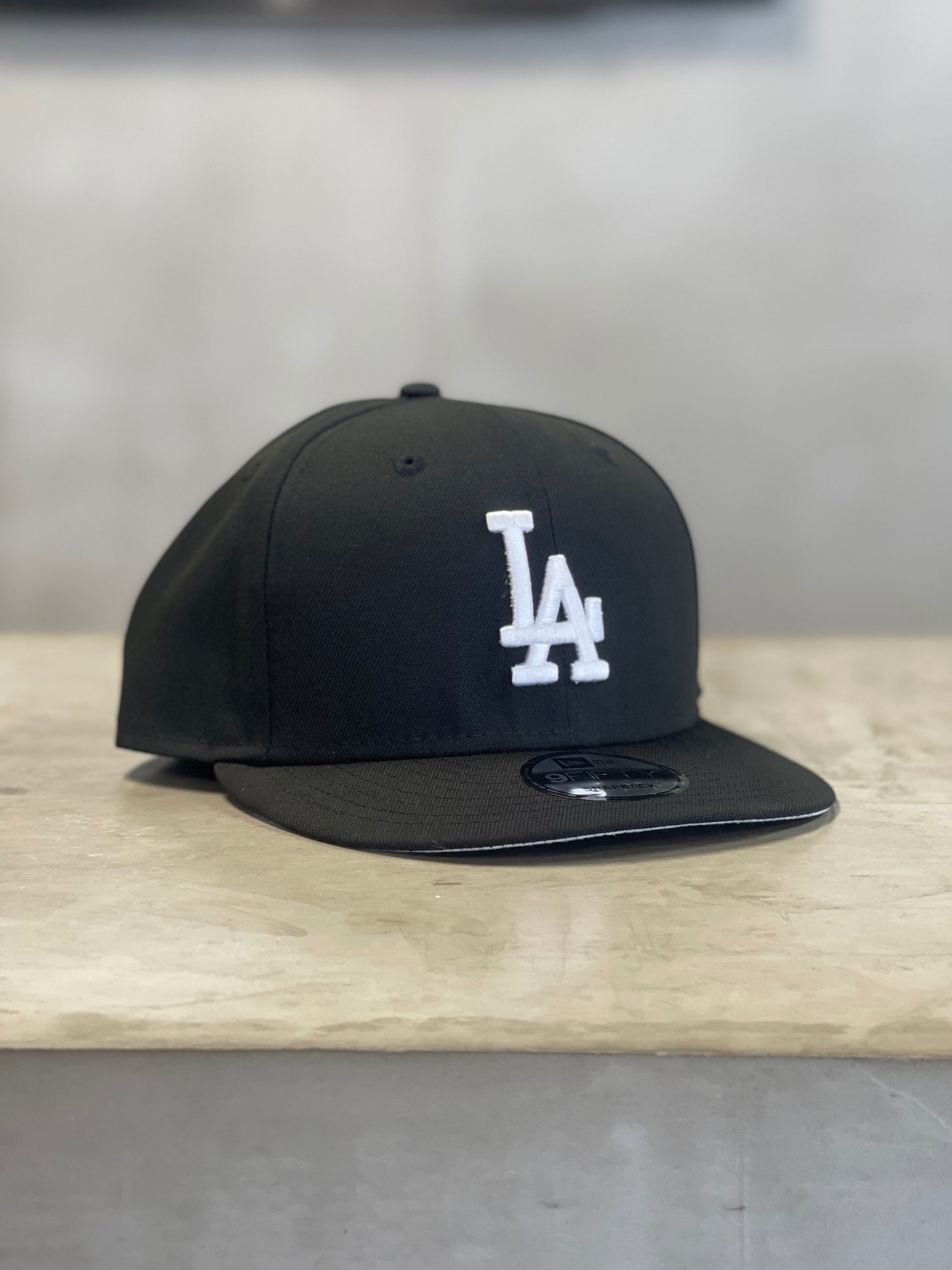 LA DODGERS BLACK & WHITE CLÁSICA