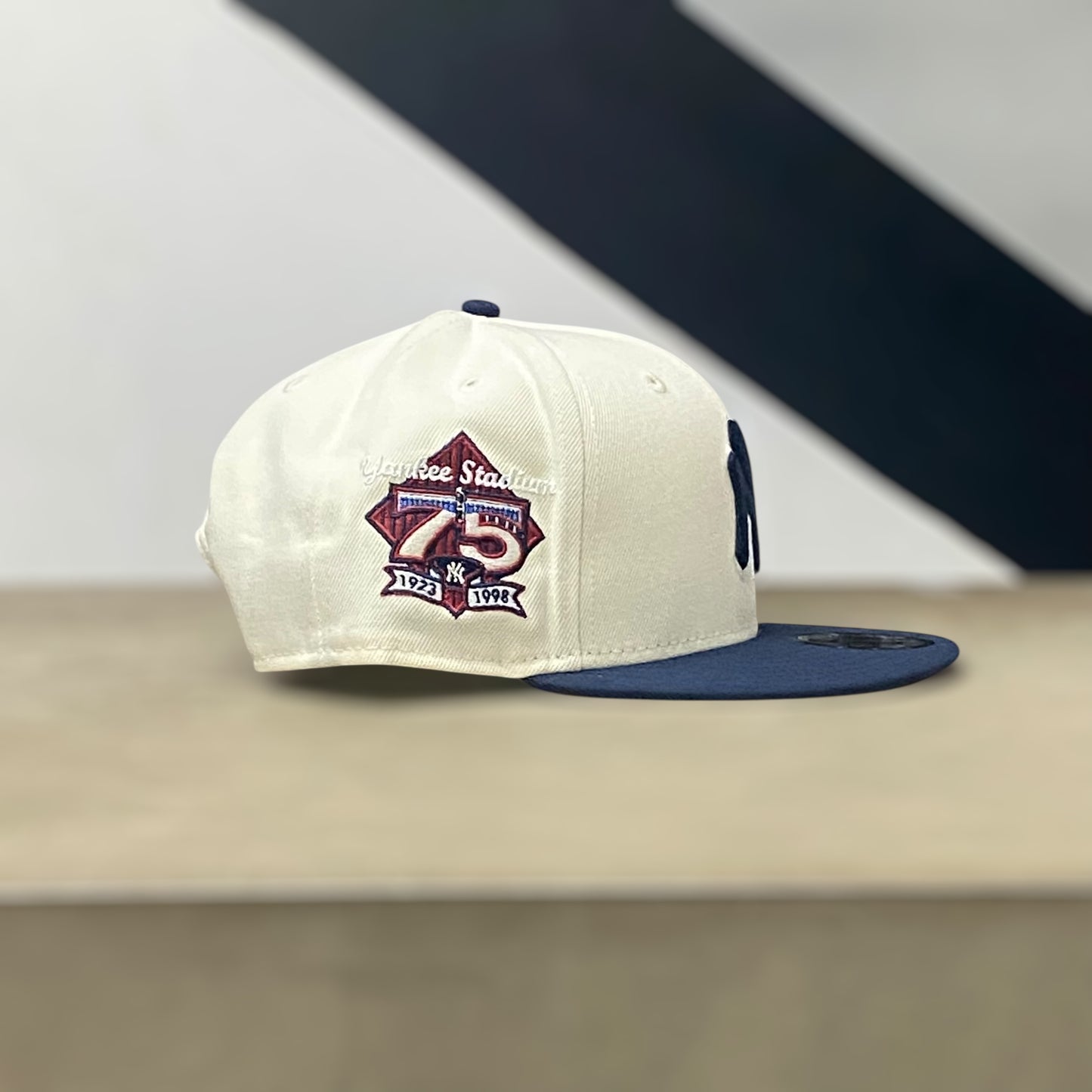 NEW YORK YANKEES 75 YANKEE STADIUM AJUSTABLE