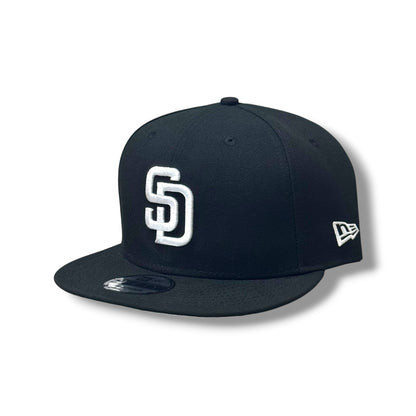 SAN DIEGO PADRES BLACK & WHITE AJUSTABLE