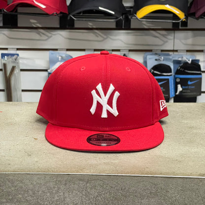 NEW YORK YANKEES ROJO CLÁSICA AJUSTABLE