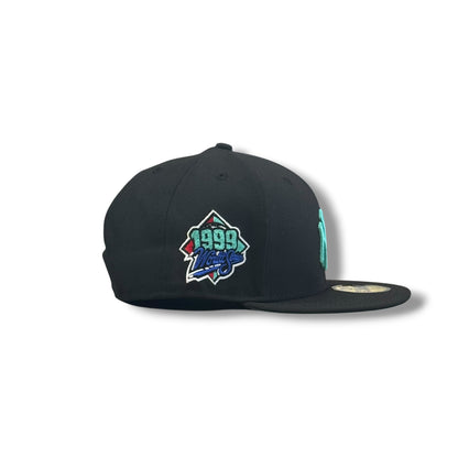 NEW YORK YANKEES 1999 MINT WORLD SERIES EXCLUSIVA