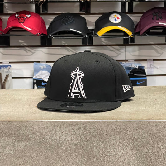 ANAHEIM ANGELS BLACK & WHITE CLÁSICA AJUSTABLE