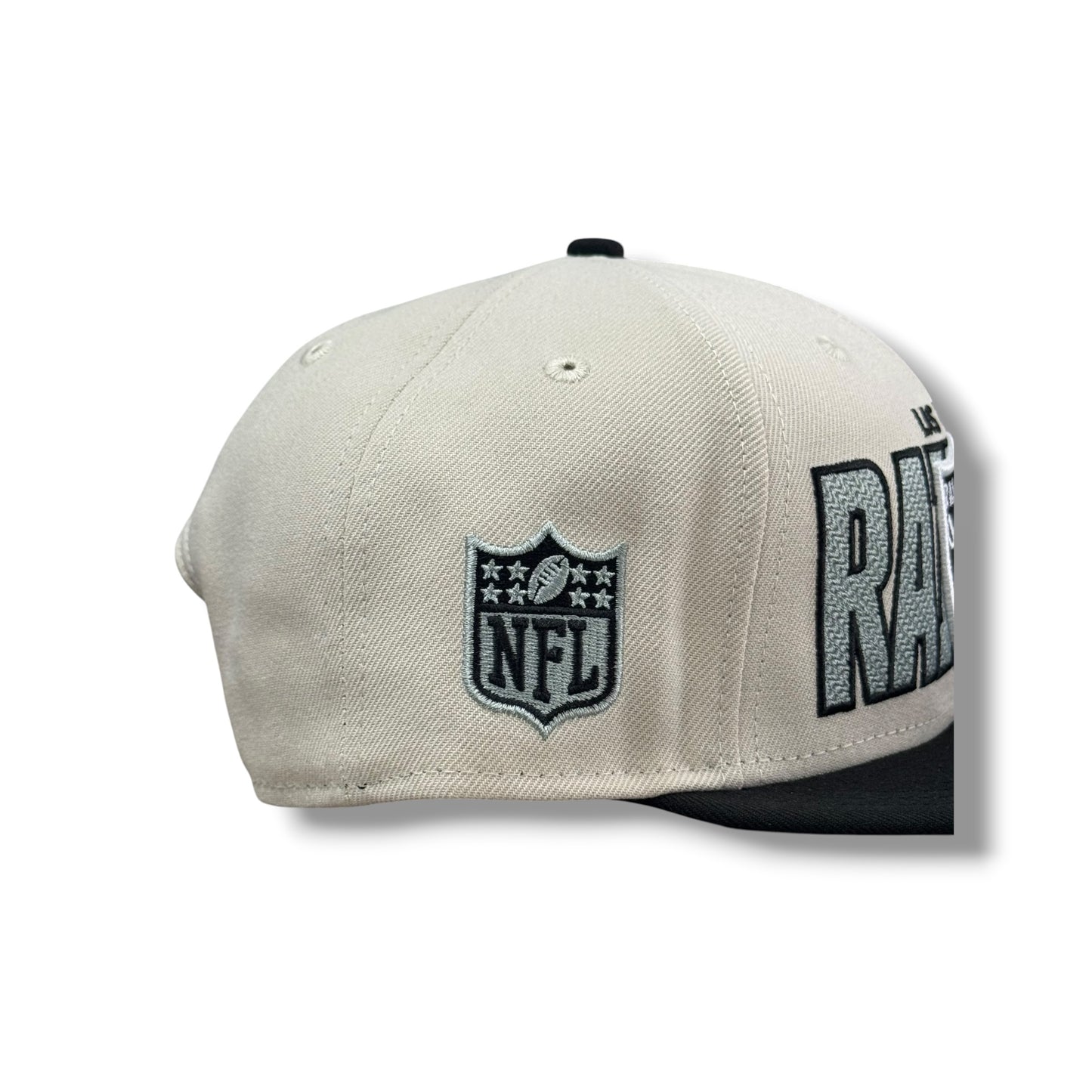 LAS VEGAS RAIDERS OFF WHITE NFL AJUSTABLE