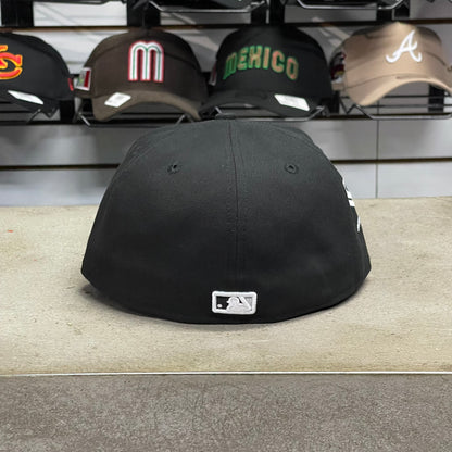 WHITE SOX X SUPREME EXCLUSIVA