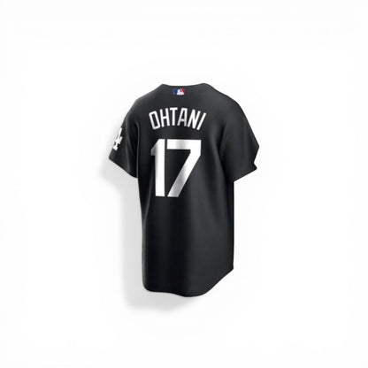 CASACA DODGERS BLACK & WHITE 17 OHTANI VERSIÓN FAN